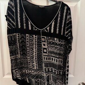 Vanilla Sugar Black and White Geometric Blouse